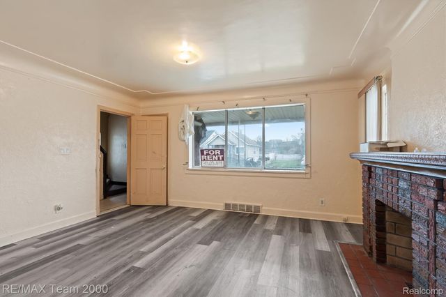 7444 Kendal Street, Dearborn, MI 48126