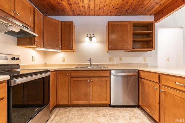 3850 Snoddy Road, Bloomington, IN 47401