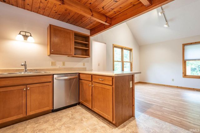 3850 Snoddy Road, Bloomington, IN 47401