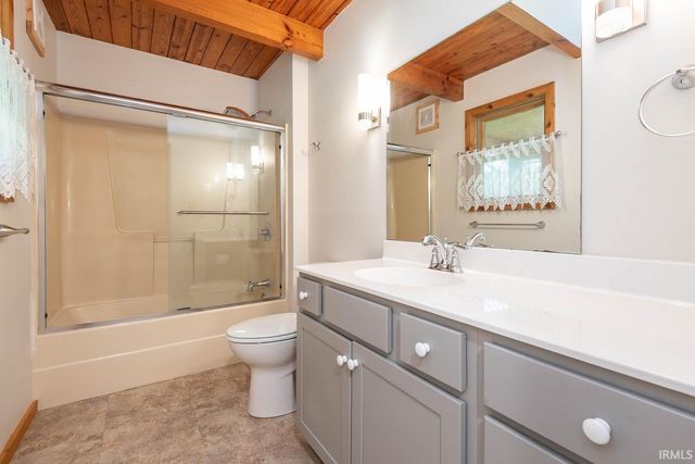 3850 Snoddy Road, Bloomington, IN 47401