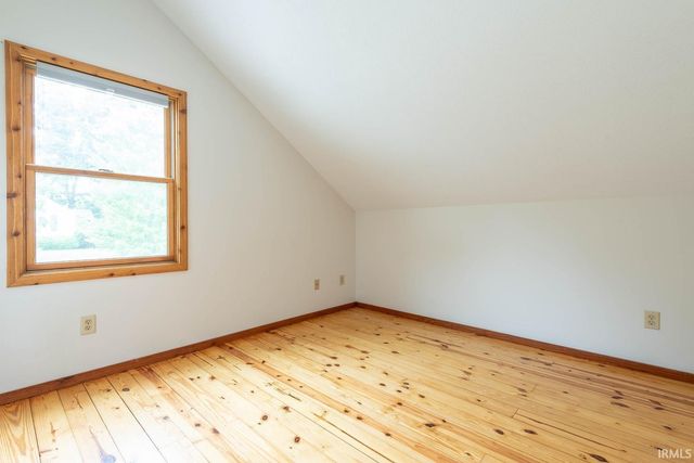 3850 Snoddy Road, Bloomington, IN 47401