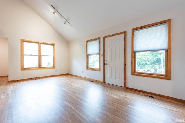 3850 Snoddy Road, Bloomington, IN 47401