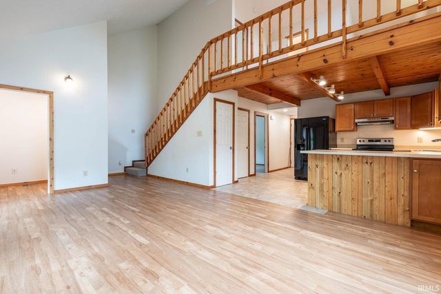 3850 Snoddy Road, Bloomington, IN 47401