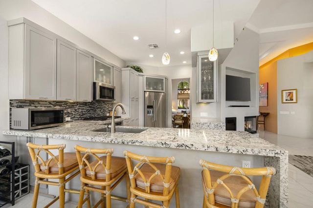 78648 Cabrillo Way, La Quinta, CA 92253