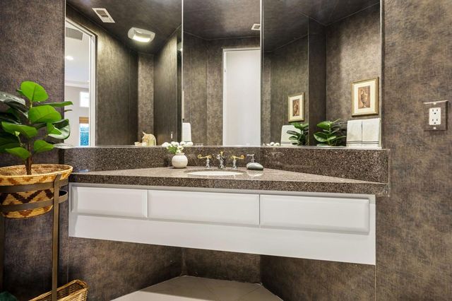 78648 Cabrillo Way, La Quinta, CA 92253