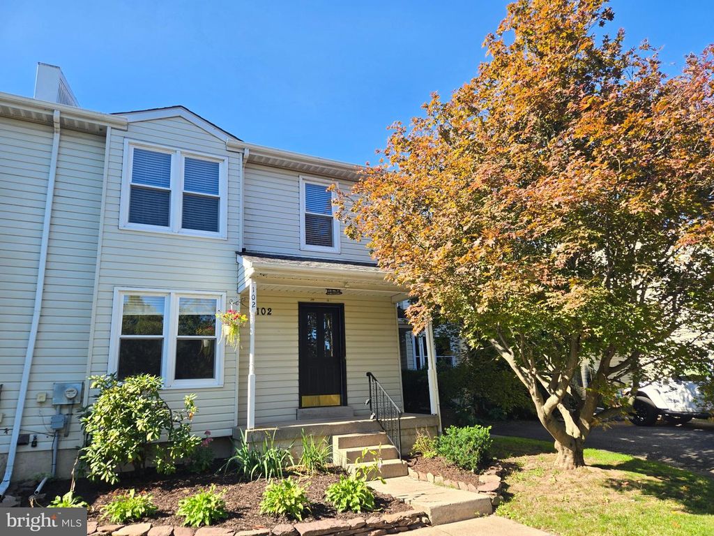 102 SOLWAY CIR, CHALFONT, PA 18914 — exterior