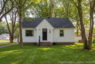 112 E 40th Street, Holland, MI 49423