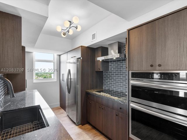 5077 NW 7th St 1117, Miami, FL 33126