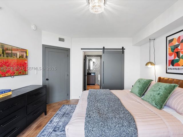 5077 NW 7th St 1117, Miami, FL 33126