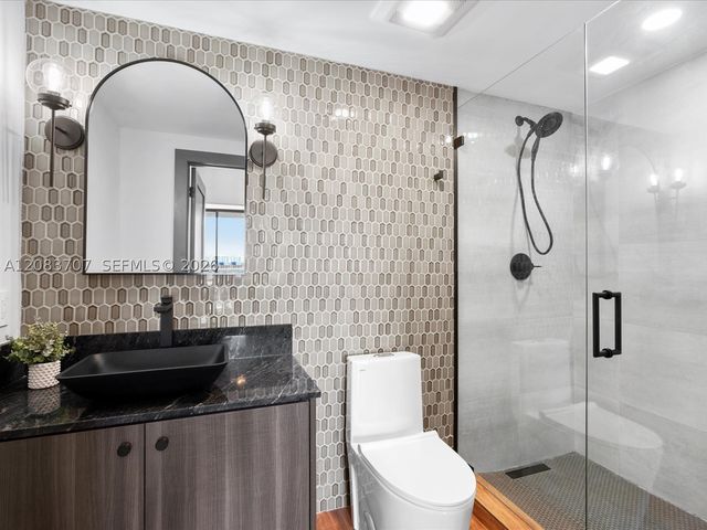 5077 NW 7th St 1117, Miami, FL 33126