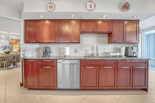 5200 N Ocean Drive 1902, Riviera Beach, FL 33404