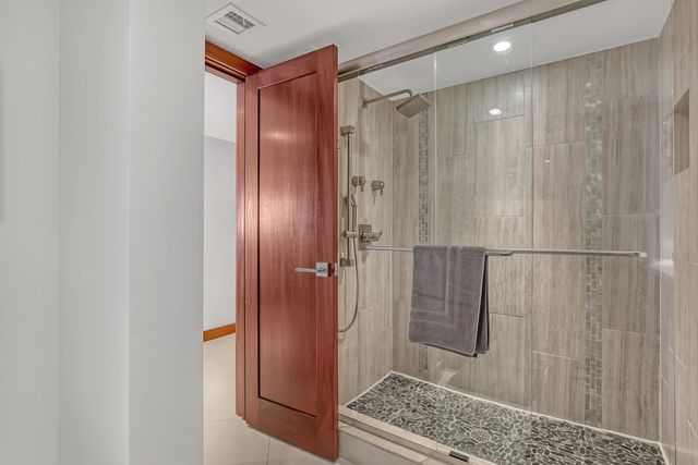 5200 N Ocean Drive 1902, Riviera Beach, FL 33404