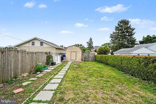 17 W PINE ST, Enola, PA 17025