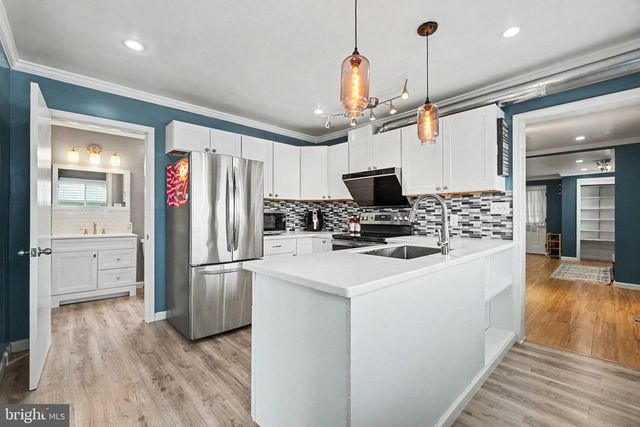 17 W PINE ST, Enola, PA 17025