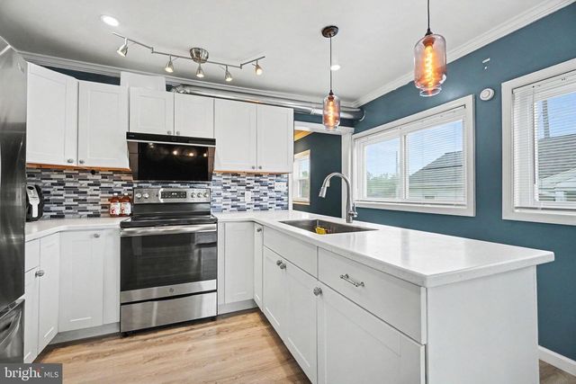17 W PINE ST, Enola, PA 17025