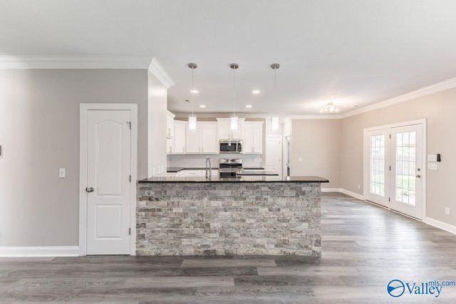 104 Raymon Circle, Huntsville, AL 35806