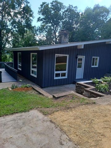 E8284 Highway 23/33, Reedsburg, WI 53959