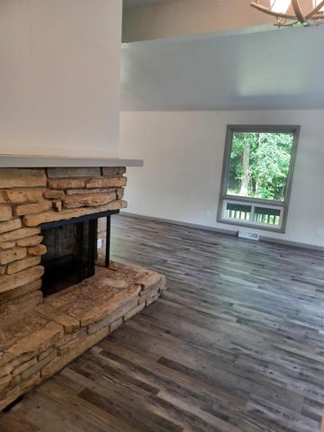 E8284 Highway 23/33, Reedsburg, WI 53959