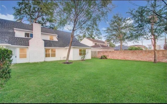 17211 Rolling Creek Drive, Houston, TX 77090