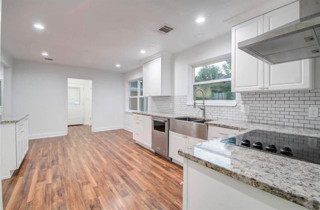17211 Rolling Creek Drive, Houston, TX 77090