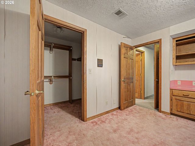 41202 Se TRUBEL Rd, Sandy, OR 97055