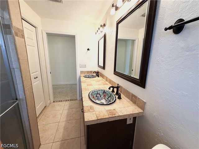 1637 S Mayfair RD, Fort Myers, FL 33919