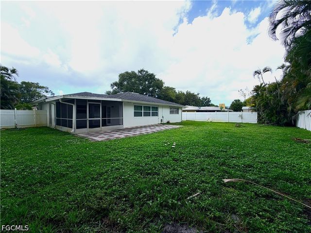 1637 S Mayfair RD, Fort Myers, FL 33919