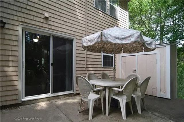 6 Governors Hill 6, West Warwick, RI 02893