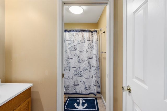 6 Governors Hill 6, West Warwick, RI 02893