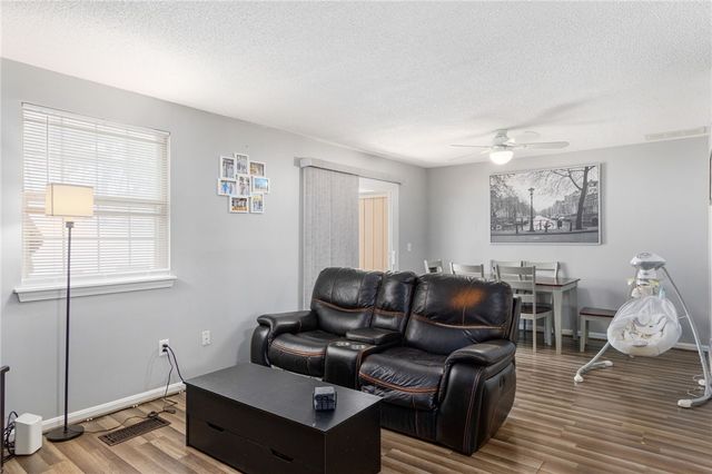 6 Governors Hill 6, West Warwick, RI 02893