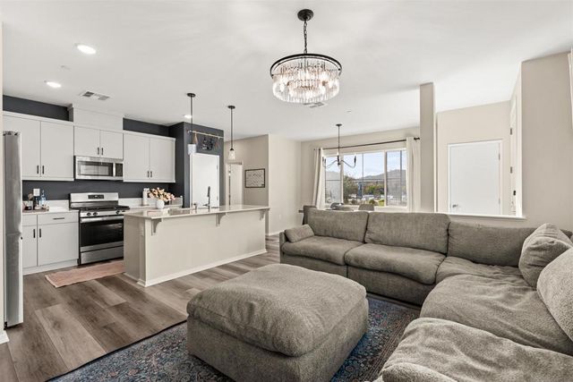 304 Sweet Place, Fallbrook, CA 92028