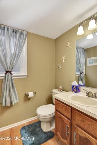 72 Carriage Lane, Englishtown, NJ 07726