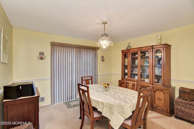 72 Carriage Lane, Englishtown, NJ 07726