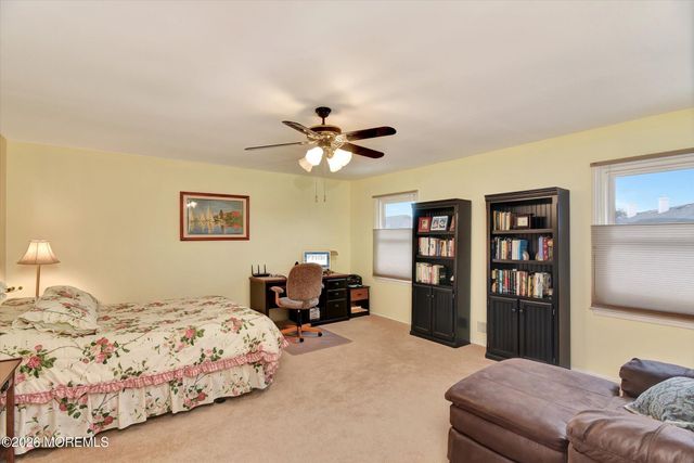 72 Carriage Lane, Englishtown, NJ 07726