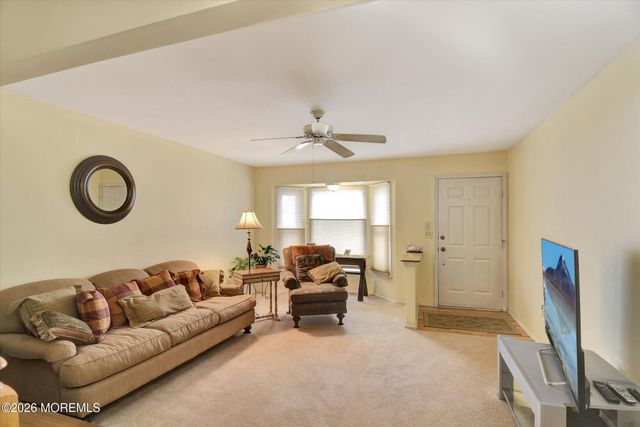 72 Carriage Lane, Englishtown, NJ 07726