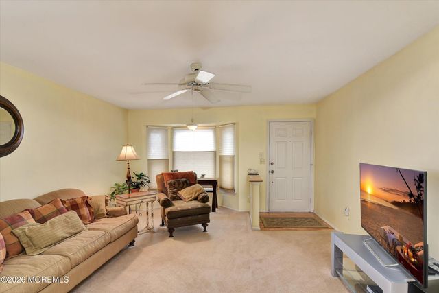 72 Carriage Lane, Englishtown, NJ 07726