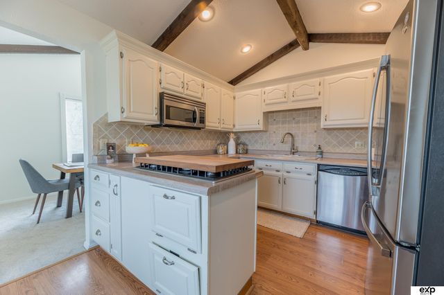 310 Brooks Place, Bellevue, NE 68005