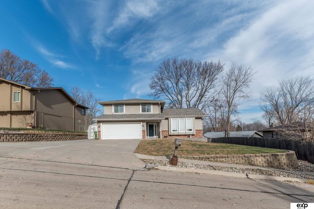 310 Brooks Place, Bellevue, NE 68005