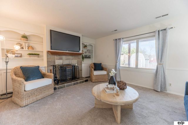 310 Brooks Place, Bellevue, NE 68005