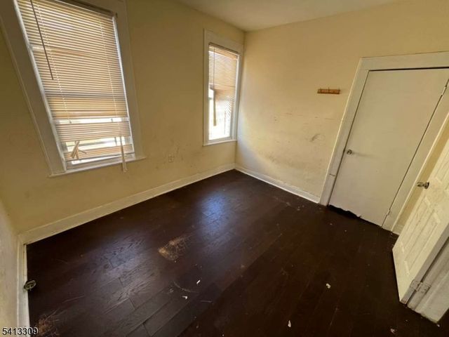 92 Cedar Ave, Newark City, NJ 07106