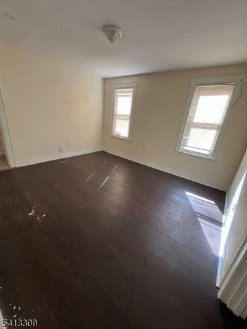 92 Cedar Ave, Newark City, NJ 07106