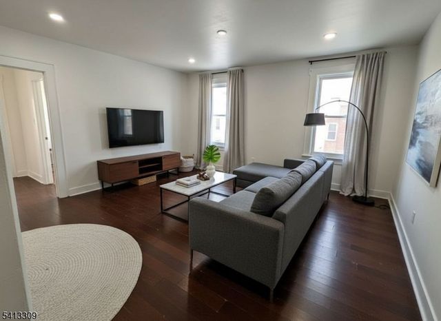 92 Cedar Ave, Newark City, NJ 07106