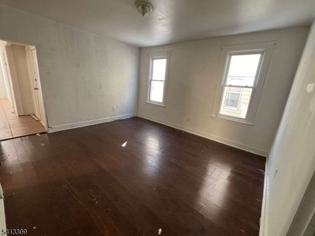 92 Cedar Ave, Newark City, NJ 07106