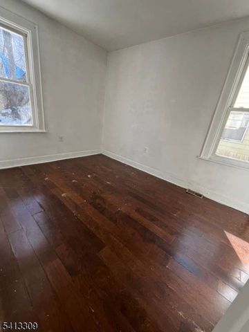 92 Cedar Ave, Newark City, NJ 07106