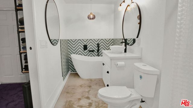 26776 Ca-189, Blue Jay, CA 92317