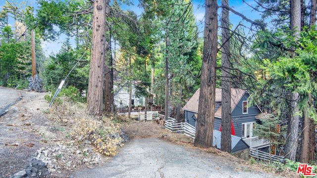 26776 Ca-189, Blue Jay, CA 92317