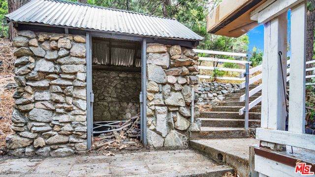 26776 Ca-189, Blue Jay, CA 92317