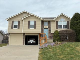 9024 NE 103rd Street, Kansas City, MO 64157