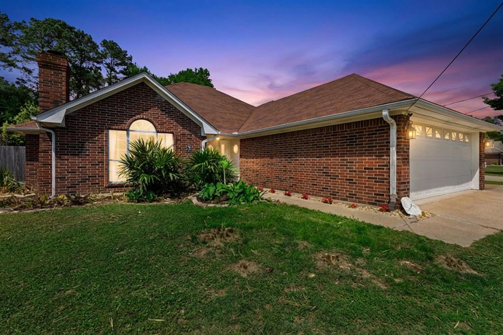 209 Cheyenne Run, Hallsville, TX 75650