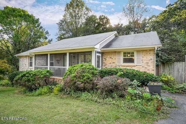 715 West Oak Drive, Cookeville, TN 38501